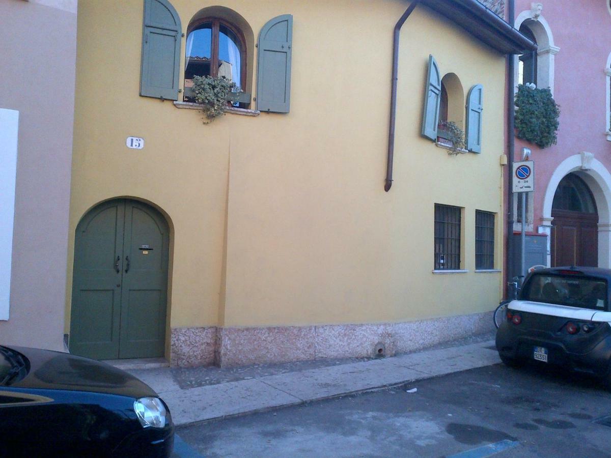 Antico Rione Apartment Verona Bagian luar foto